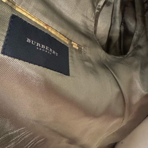 Burberry Gray Sport Coat with Sophisticated Texture - Picture 5 of 13